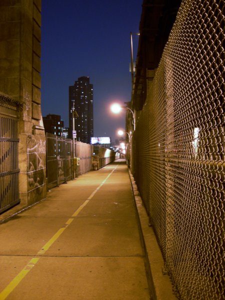 Heading back down the Manhattan bridge pedestrian walkway.