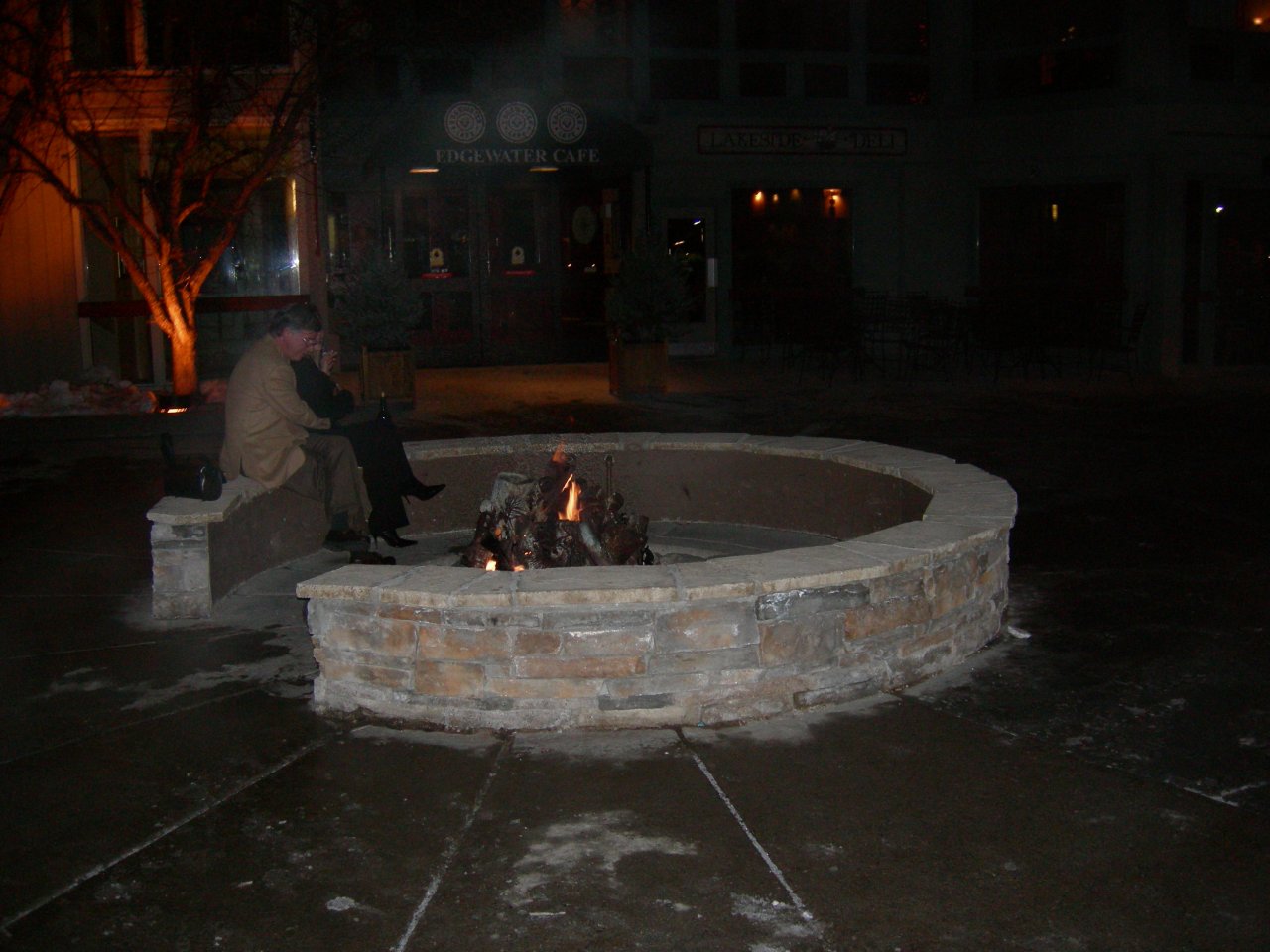 nice big fire pit near the skating pond