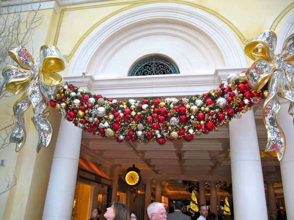 Bellagio conservatory: a swag of ornaments over the doorway