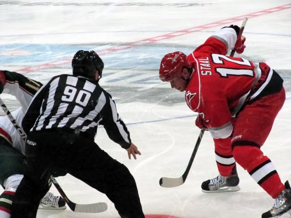 Staal faceoff