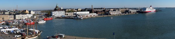 Looking out over the bay next to Kauppatori (the Market Square).