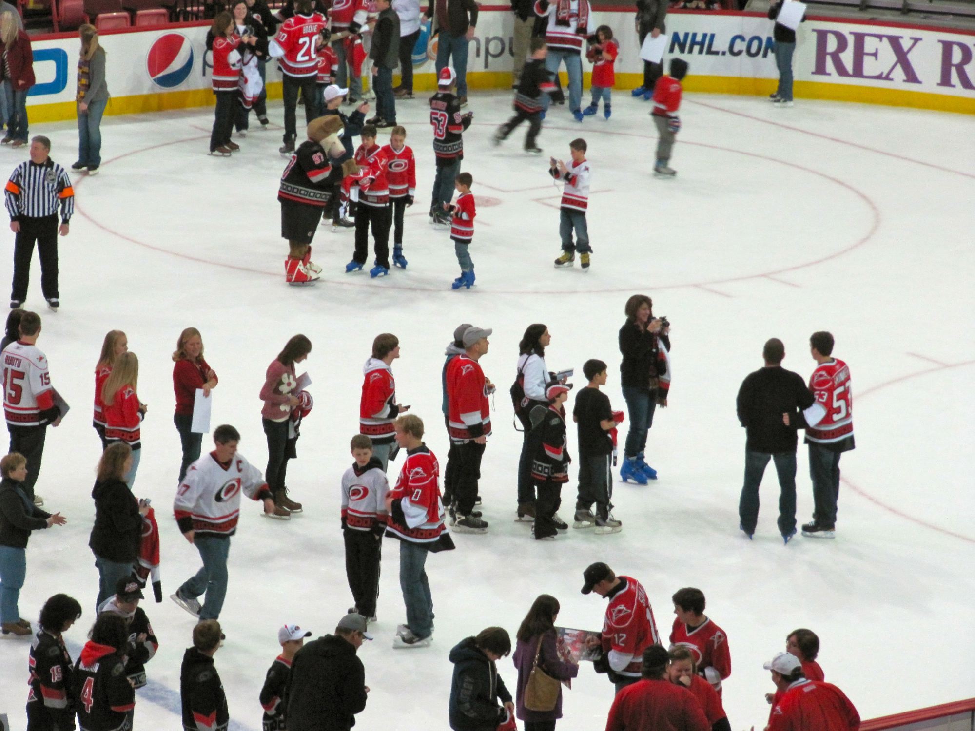 long lines for Jeff Skinner